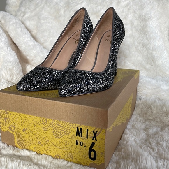 Gorgeous heels - Picture 2 of 9